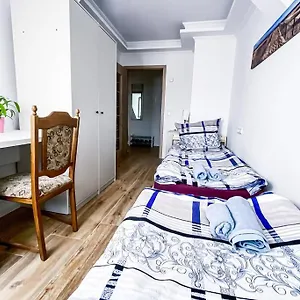 Apartment Modern Sanierte Mit 5 Einzelbetten In Leipzig-plagwitz, Leipzig